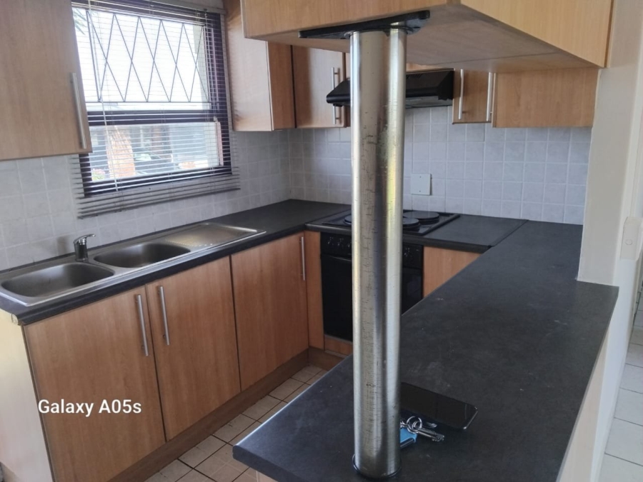 To Let  Bedroom Property for Rent in Kabega Park Eastern Cape